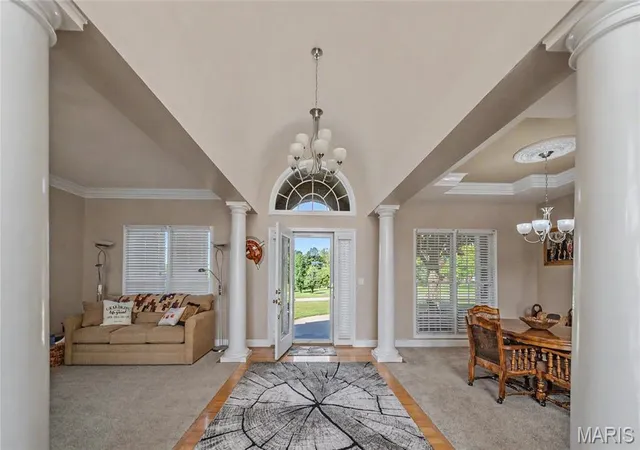 Photo 4 of Sale Pending at 10050 Vintage Ln, Rolla, MO 65401 | MLS# MIS26057649 | Listing updated on 2026-09-08