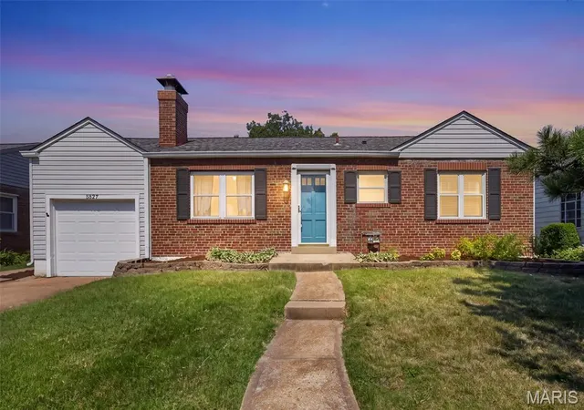 Photo 1 of Sale Pending at 5527 Bancroft Ave, Saint Louis, MO 63109 | MLS# MIS26057650 | Listing updated on 2026-09-22