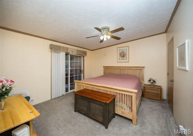 Photo 3 of Sale Pending at 218 S Warren Dr, Winfield, MO 63389 | MLS# MIS26057653 | Listing updated on 2026-09-14