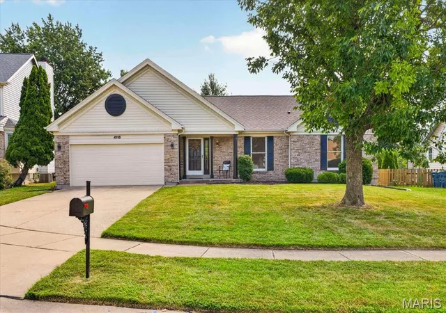 Photo 1 of Sale Pending at 4116 Joyful Ct, Florissant, MO 63034 | MLS# MIS26057668 | Listing updated on 2026-09-22