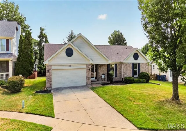 Photo 2 of Sale Pending at 4116 Joyful Ct, Florissant, MO 63034 | MLS# MIS26057668 | Listing updated on 2026-09-22
