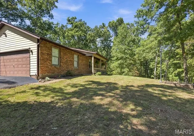 Photo 4 of Single family home for sale at 7161 Carriage Hills Ln, Cedar Hill, MO 63016 | MLS# MIS26057672 | Listing updated on 2026-09-24
