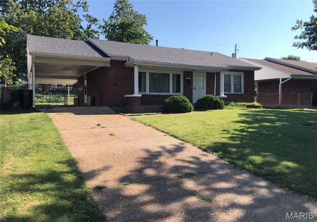 Photo 2 of Single family home for sale at 4047 Louis St, Saint Louis, MO 63116 | MLS# MIS26057675 | Listing updated on 2026-10-08