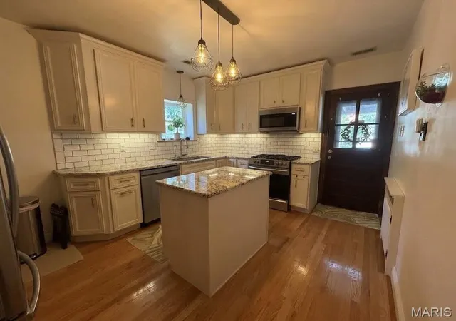 Photo 3 of Single family home for sale at 5635 Walsh St, Saint Louis, MO 63109 | MLS# MIS26057676 | Listing updated on 2026-10-08