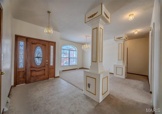 Photo 3 of Single family home for sale at 220 April Dr, Saint Robert, MO 65584 | MLS# MIS26057681 | Listing updated on 2026-09-06