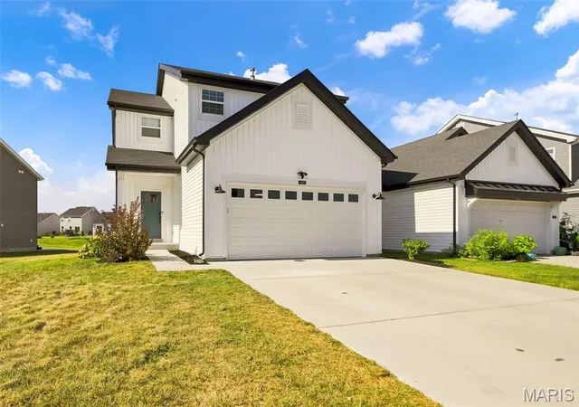 Photo 2 of Single family home for sale at 191 Crestfield Ct, Saint Charles, MO 63301 | MLS# MIS26057696 | Listing updated on 2026-09-14