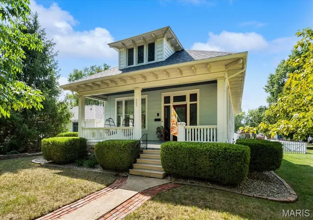 Photo 2 of Sale Pending at 505 N Lincoln Ave, O Fallon, IL 62269 | MLS# MIS26057704 | Listing updated on 2026-09-20