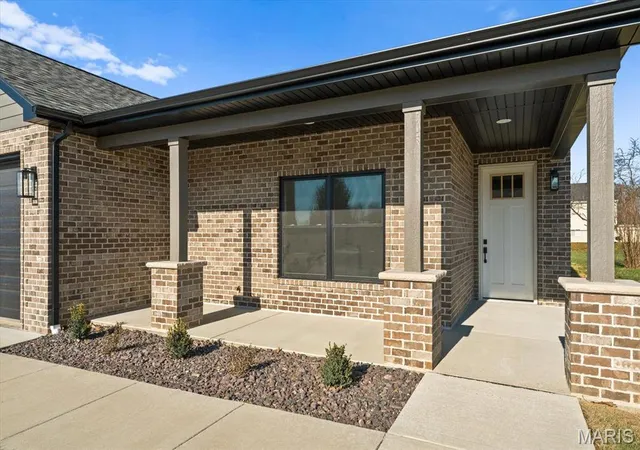 Photo 2 of Single family home for sale at 1835 Carrington Way, Belleville, IL 62226 | MLS# MIS26057707 | Listing updated on 2026-09-08