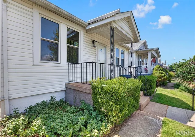 Photo 3 of Single family home for sale at 4138 Quincy St, Saint Louis, MO 63116 | MLS# MIS26057709 | Listing updated on 2026-09-08