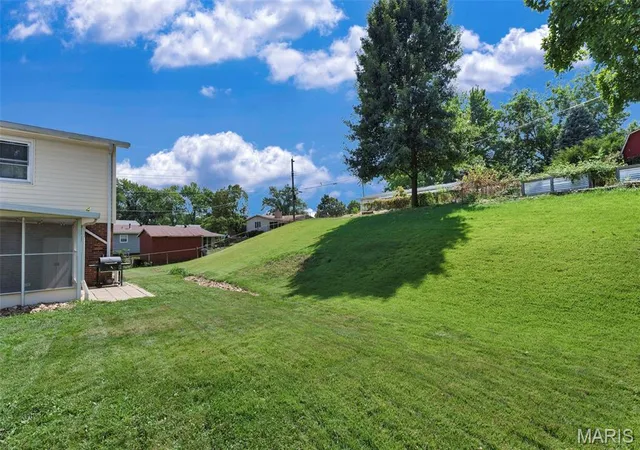 Photo 30 of Single family home for sale at 1533 Sherman Dr, Saint Charles, MO 63303 | MLS# MIS26057716 | Listing updated on 2026-09-14