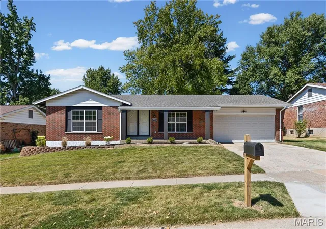 Photo 1 of Sale Pending at 14663 Rouvre Dr, Florissant, MO 63034 | MLS# MIS26057717 | Listing updated on 2026-09-14