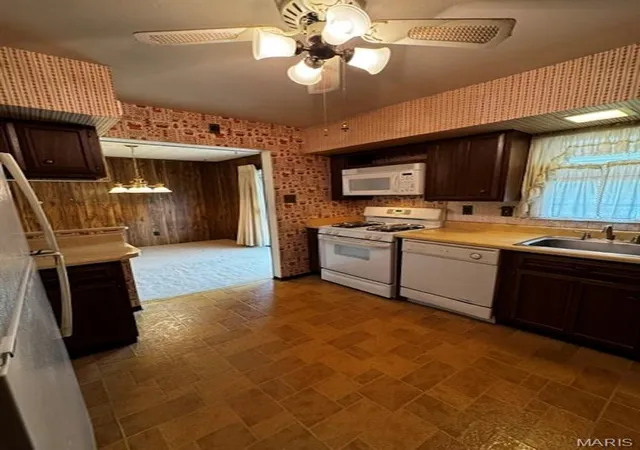 Photo 2 of Single family home for sale at 7051 Circleview Dr, Saint Louis, MO 63123 | MLS# MIS26057726 | Listing updated on 2026-10-05