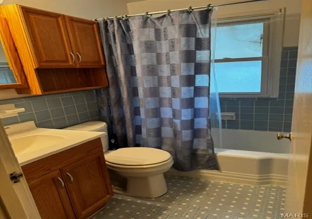 Photo 3 of Single family home for sale at 7051 Circleview Dr, Saint Louis, MO 63123 | MLS# MIS26057726 | Listing updated on 2026-10-05