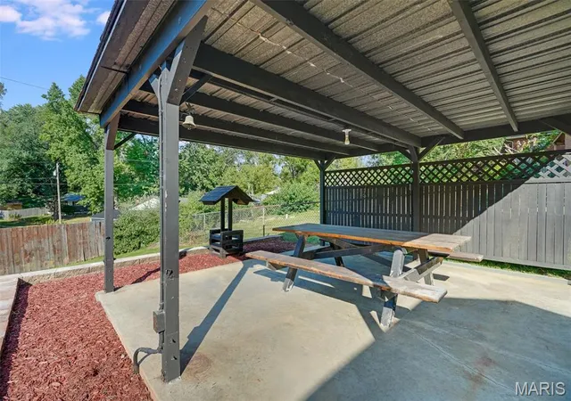 Photo 27 of Single family home for sale at 135 Appletree Ln, Glen Carbon, IL 62034 | MLS# MIS26057729 | Listing updated on 2026-09-13