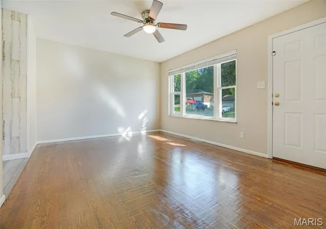 Photo 4 of Single family home for sale at 135 Appletree Ln, Glen Carbon, IL 62034 | MLS# MIS26057729 | Listing updated on 2026-09-13
