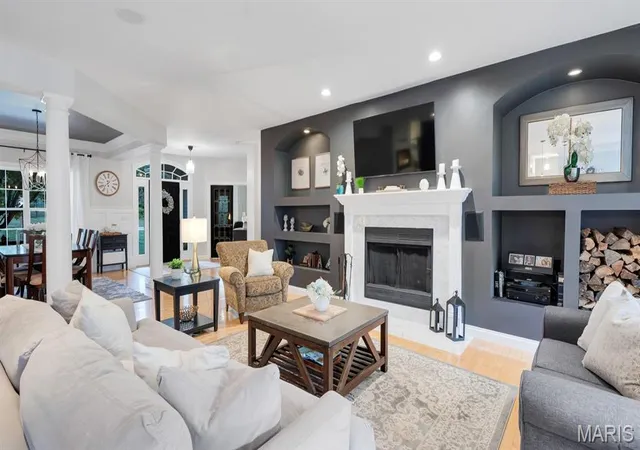 Photo 2 of Single family home for sale at 2061 Fenwick Pl, Arnold, MO 63010 | MLS# MIS26057733 | Listing updated on 2026-09-29
