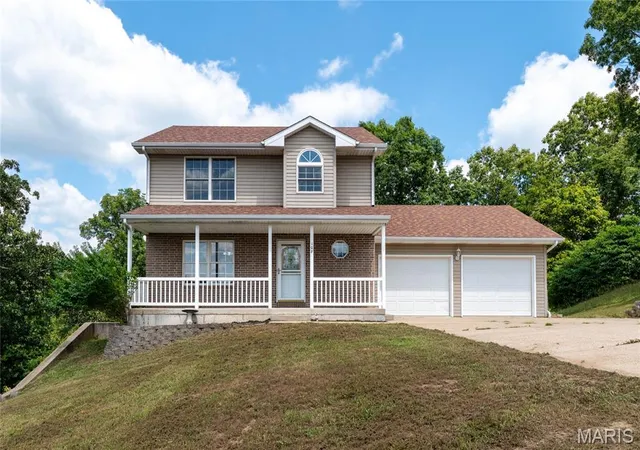 Photo 1 of Single family home for sale at 107 Crosscut Rd, Saint Robert, MO 65584 | MLS# MIS26057747 | Listing updated on 2026-09-07