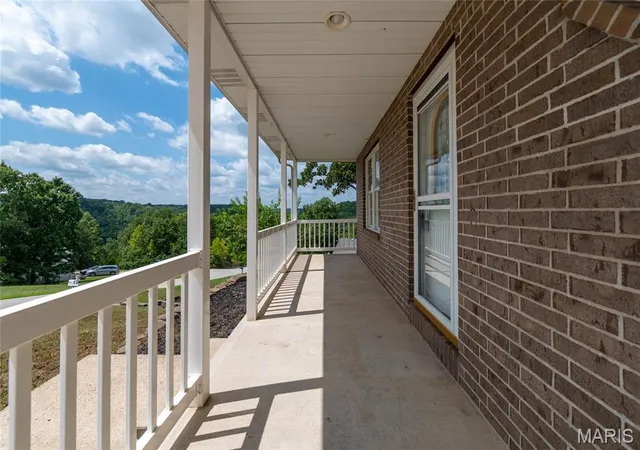 Photo 4 of Single family home for sale at 107 Crosscut Rd, Saint Robert, MO 65584 | MLS# MIS26057747 | Listing updated on 2026-09-07