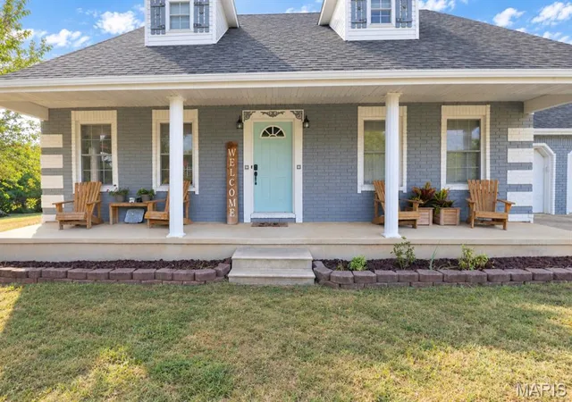 Photo 2 of Single family home for sale at 808 Carrie Cir, Lebanon, MO 65536 | MLS# MIS26057750 | Listing updated on 2026-09-22