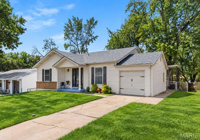 Photo 26 of Single family home for sale at 1417 Saint Gregory Ln, Saint Charles, MO 63304 | MLS# MIS26057767 | Listing updated on 2026-09-14