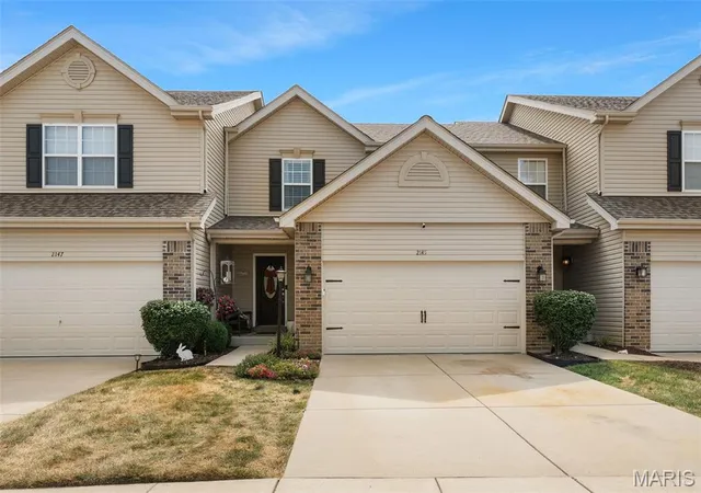 Photo 2 of Sale Pending at 2145 Orchid Blossom Ct, Saint Peters, MO 63376 | MLS# MIS26057773 | Listing updated on 2026-09-13