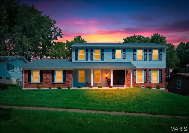 Photo 2 of Single family home for sale at 12047 Tangletree Dr, Saint Louis, MO 63146 | MLS# MIS26057784 | Listing updated on 2026-09-14