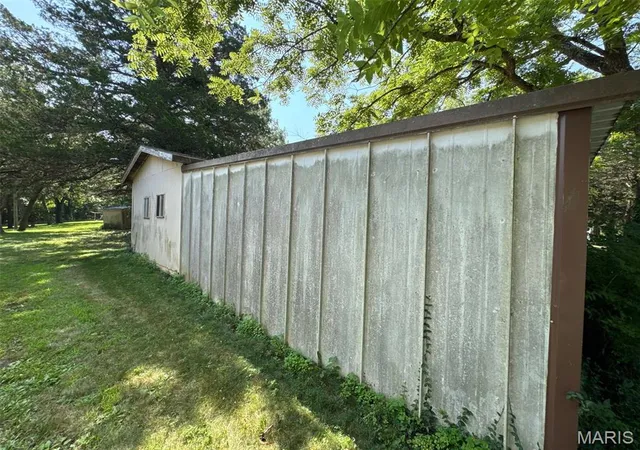 Photo 2 of Single family home for sale at 31700 Jules Trl, Warsaw, MO 65355 | MLS# MIS26057787 | Listing updated on 2026-09-07