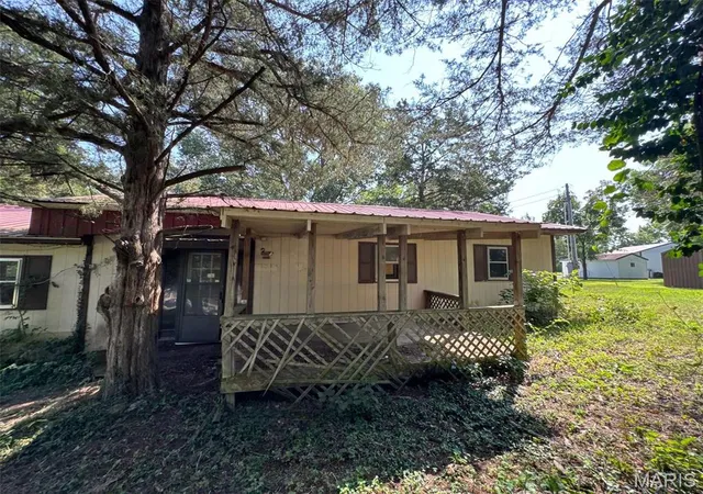 Photo 3 of Single family home for sale at 31700 Jules Trl, Warsaw, MO 65355 | MLS# MIS26057787 | Listing updated on 2026-09-07