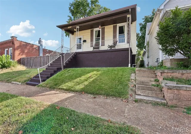 Photo 3 of Sale Pending at 5108 Cologne Ave, Saint Louis, MO 63116 | MLS# MIS26057799 | Listing updated on 2026-09-27