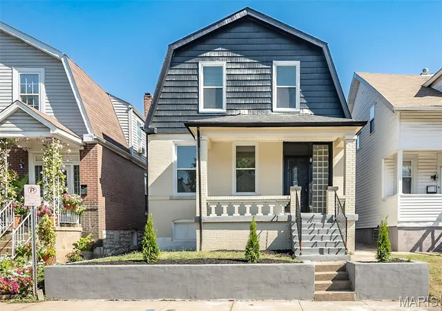 Single family home for sale at 4427 Delor St, Saint Louis, MO 63116 | MLS# MIS26057801