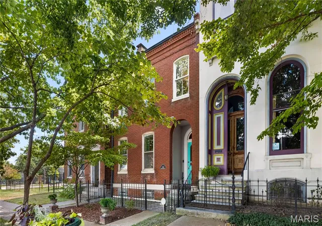Photo 2 of Single family home for sale at 1210 N Market St, Saint Louis, MO 63106 | MLS# MIS26057806 | Listing updated on 2026-09-14