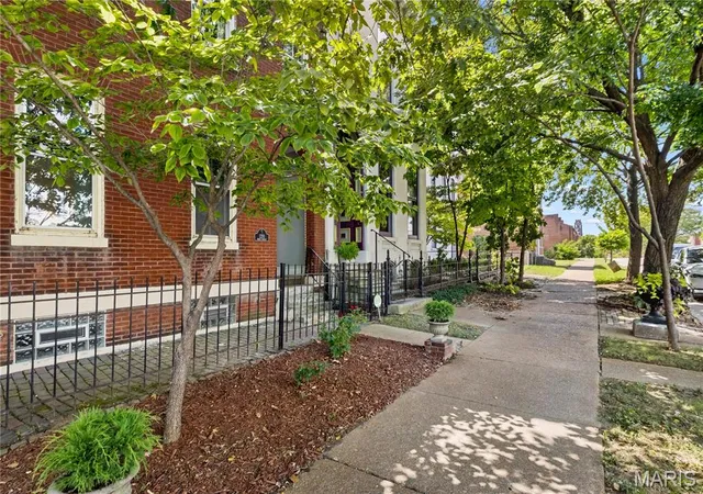 Photo 3 of Single family home for sale at 1210 N Market St, Saint Louis, MO 63106 | MLS# MIS26057806 | Listing updated on 2026-09-14