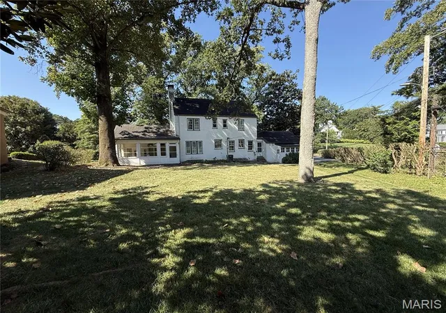 Photo 2 of Sale Pending at 520 Sherwood Dr, Saint Louis, MO 63119 | MLS# MIS26057823 | Listing updated on 2026-10-27