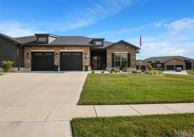 Photo 2 of Single family home for sale at 1126 Lakeland Ave, O Fallon, IL 62269 | MLS# MIS26057832 | Listing updated on 2026-09-21