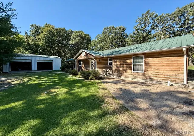 Single family home for sale at 8575 N Service Rd, Bourbon, MO 65441 | MLS# MIS26057834