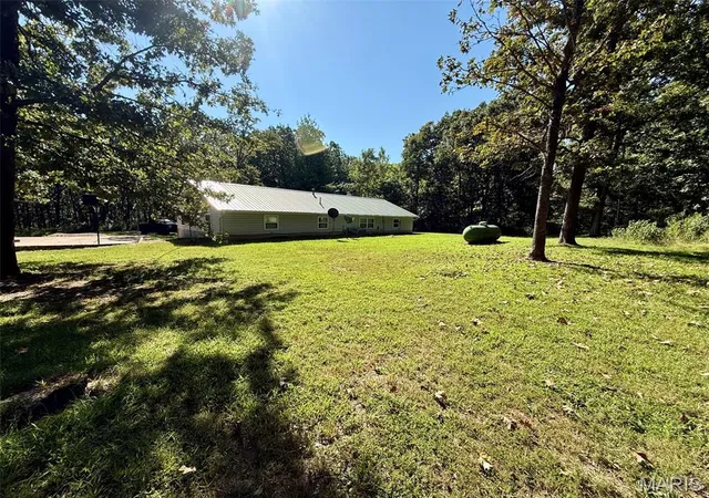 Photo 2 of Single family home for sale at 8575 N Service Rd, Bourbon, MO 65441 | MLS# MIS26057834 | Listing updated on 2026-09-12