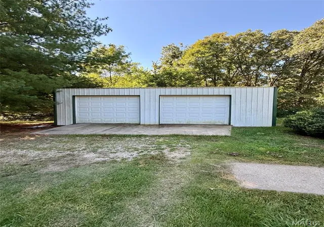 Photo 4 of Single family home for sale at 8575 N Service Rd, Bourbon, MO 65441 | MLS# MIS26057834 | Listing updated on 2026-09-12