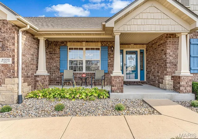 Photo 2 of Single family home for sale at 4009 Autumn Oak Dr, Smithton, IL 62285 | MLS# MIS26057835 | Listing updated on 2026-09-24
