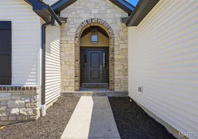 Photo 3 of Single family home for sale at 1128 Patsy Ln, O Fallon, MO 63366 | MLS# MIS26057838 | Listing updated on 2026-09-12