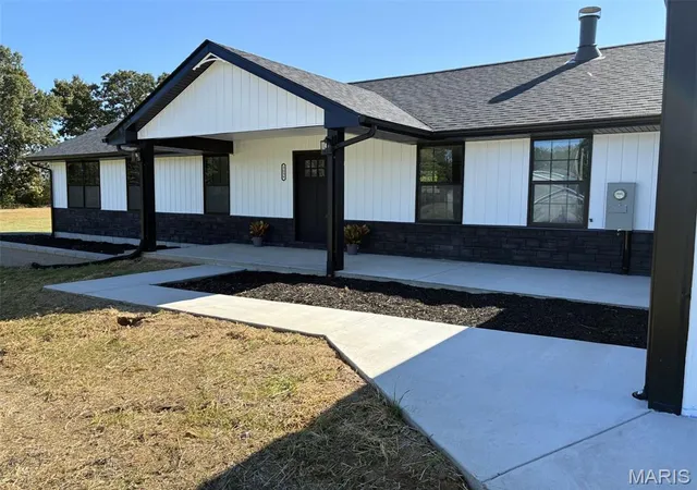 Single family home for sale at 2656 Cynthia Ct, Farmington, MO 63640 | MLS# MIS26057841