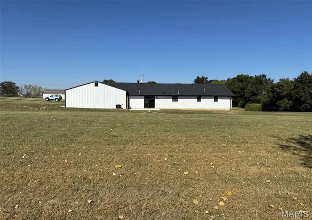 Photo 3 of Single family home for sale at 2656 Cynthia Ct, Farmington, MO 63640 | MLS# MIS26057841 | Listing updated on 2026-10-05