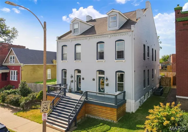 Photo 3 of Townhouse for sale at 2816 Magnolia Ave, Saint Louis, MO 63118 | MLS# MIS26057873 | Listing updated on 2026-09-14