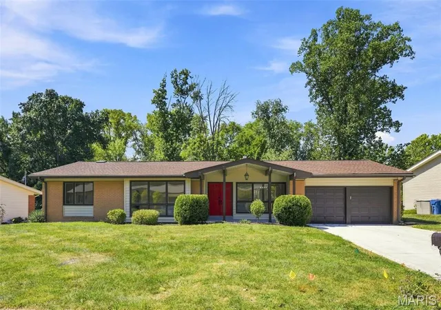 Photo 1 of Sale Pending at 13126 Dartagnan Ct, Saint Louis, MO 63141 | MLS# MIS26057896 | Listing updated on 2026-09-14