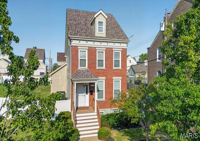 Photo 3 of Single family home for sale at 3717 Tennessee Ave, Saint Louis, MO 63118 | MLS# MIS26057903 | Listing updated on 2026-09-20