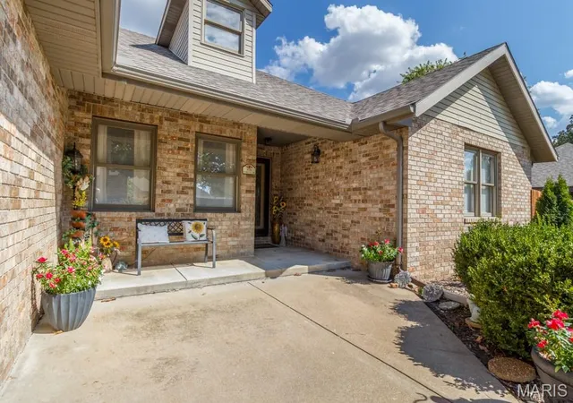 Photo 1 of Single family home for sale at 1830 Cypress Dr, Lebanon, MO 65536 | MLS# MIS26057909 | Listing updated on 2026-09-24