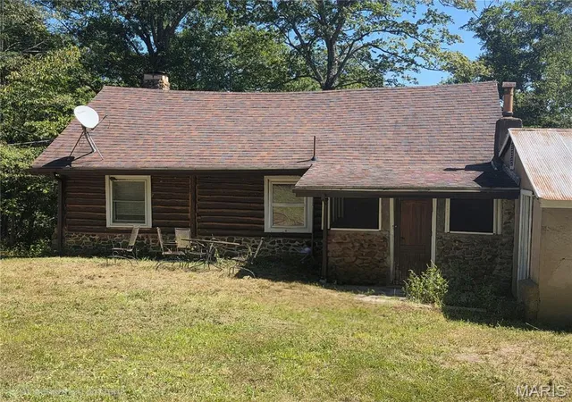Photo 2 of Single family home for sale at 262 Collins Ln, Ironton, MO 63650 | MLS# MIS26057912 | Listing updated on 2026-09-25
