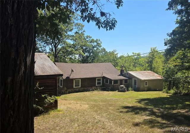 Photo 3 of House for sale at 262 Collins Ln, Ironton, MO 63650 | MLS# MIS26057912 | Listing updated on 2026-09-25