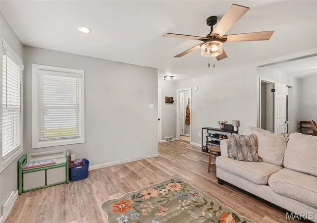 Photo 4 of Single family home for sale at 416 Brentwood Blvd, Alton, IL 62002 | MLS# MIS26057918 | Listing updated on 2026-09-14