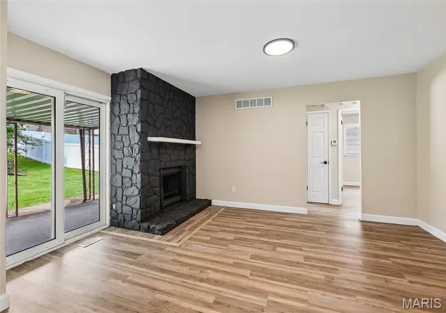 Photo 4 of Single family home for sale at 11953 El Camara Dr, Florissant, MO 63033 | MLS# MIS26057934 | Listing updated on 2026-09-17