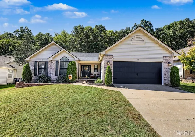 Photo 1 of Single family home for sale at 765 Emerald Oaks Ct, Eureka, MO 63025 | MLS# MIS26057936 | Listing updated on 2026-09-30